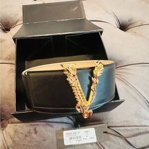 Brandnew Versace High waist belt🔥🔥🔥🔥